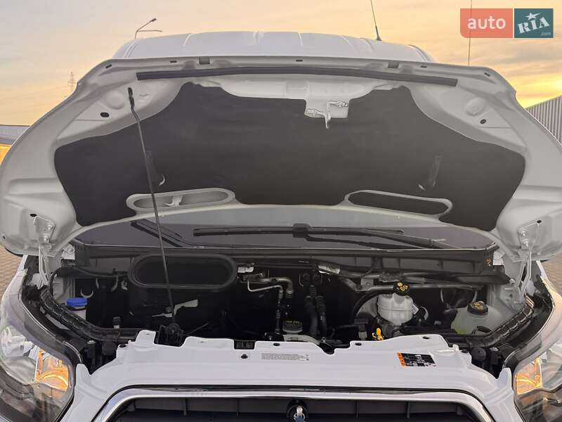 Грузовой фургон Ford E-Transit 2023 в Луцке