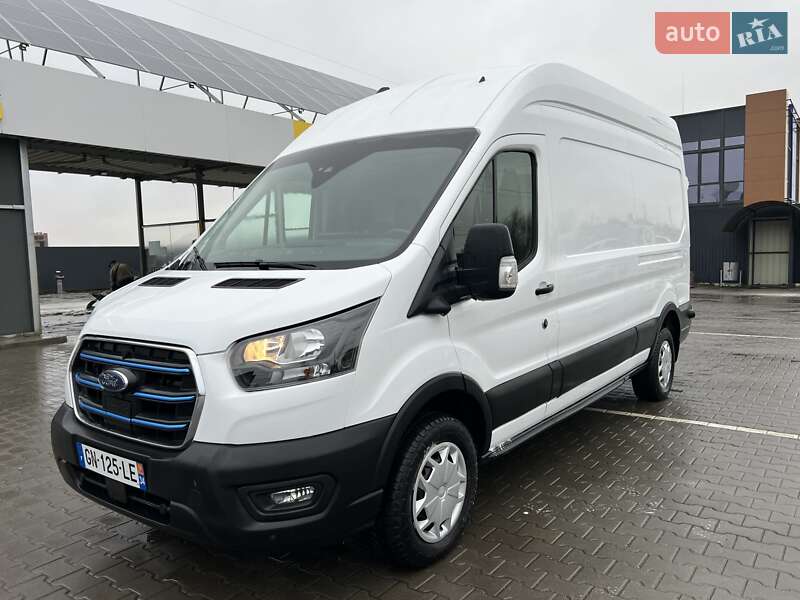 Грузовой фургон Ford E-Transit 2024 в Луцке