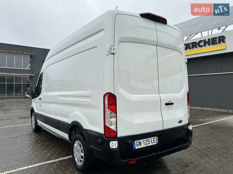 Грузовой фургон Ford E-Transit 2024 в Луцке