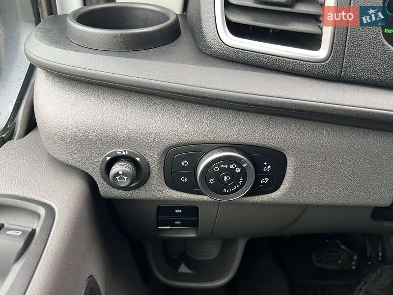 Грузовой фургон Ford E-Transit 2024 в Луцке