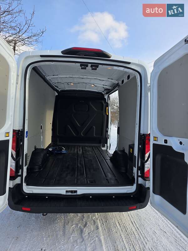 Грузовой фургон Ford E-Transit 2023 в Виннице