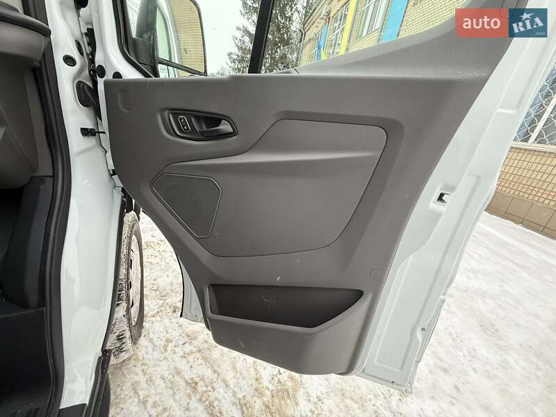 Грузовой фургон Ford E-Transit 2022 в Виннице