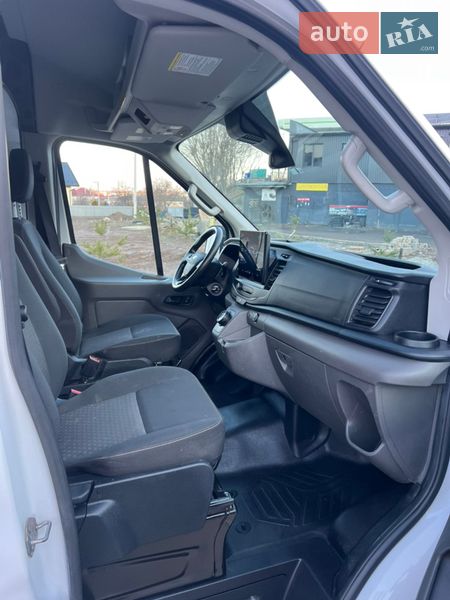 Вантажний фургон Ford E-Transit 2022 в Львові