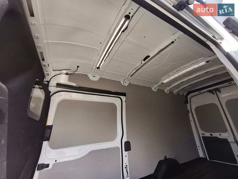 Вантажний фургон Ford E-Transit 2022 в Києві