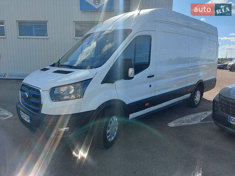 Грузовой фургон Ford E-Transit 2023 в Виннице