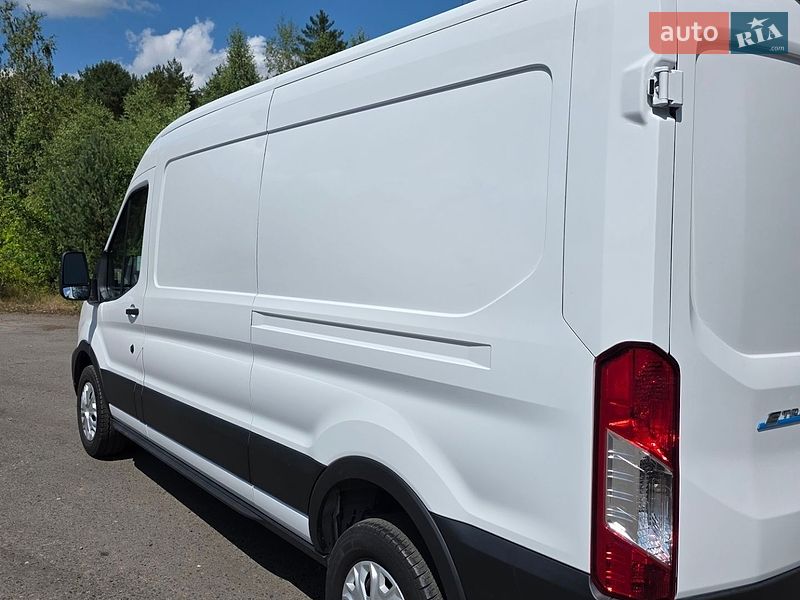 Грузовой фургон Ford E-Transit 2022 в Ковеле