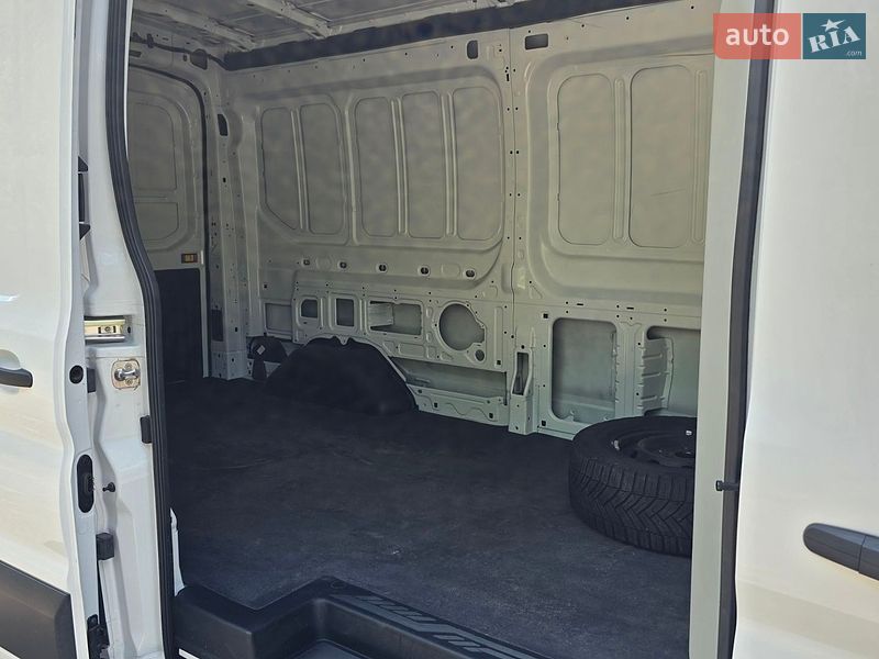 Грузовой фургон Ford E-Transit 2022 в Ковеле