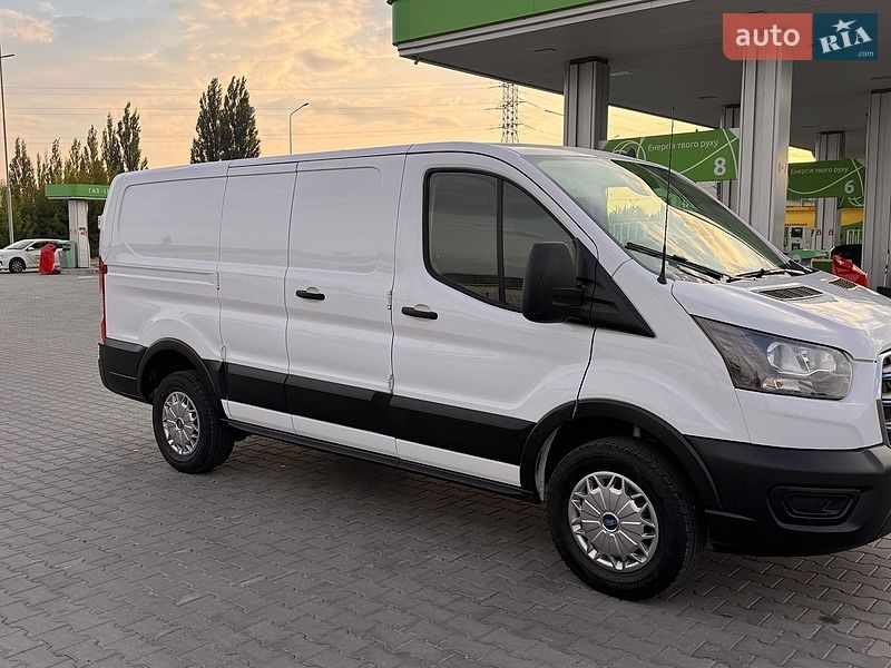 Грузовой фургон Ford E-Transit 2022 в Луцке