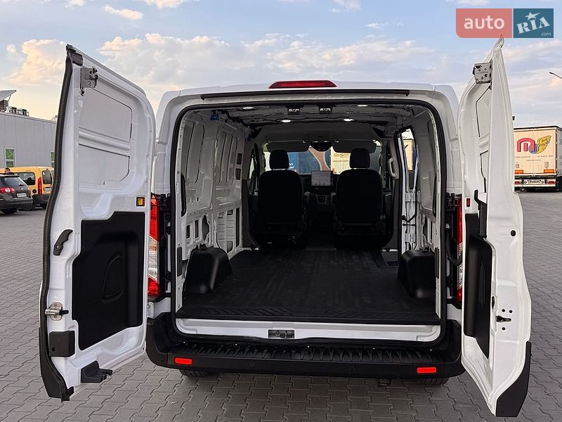 Грузовой фургон Ford E-Transit 2022 в Луцке