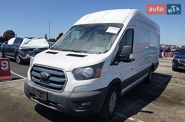 Грузопассажирский фургон Ford E-Transit 2022 в Луцке фото Грузопассажирский фургон Ford E-Transit 2022 в Луцке