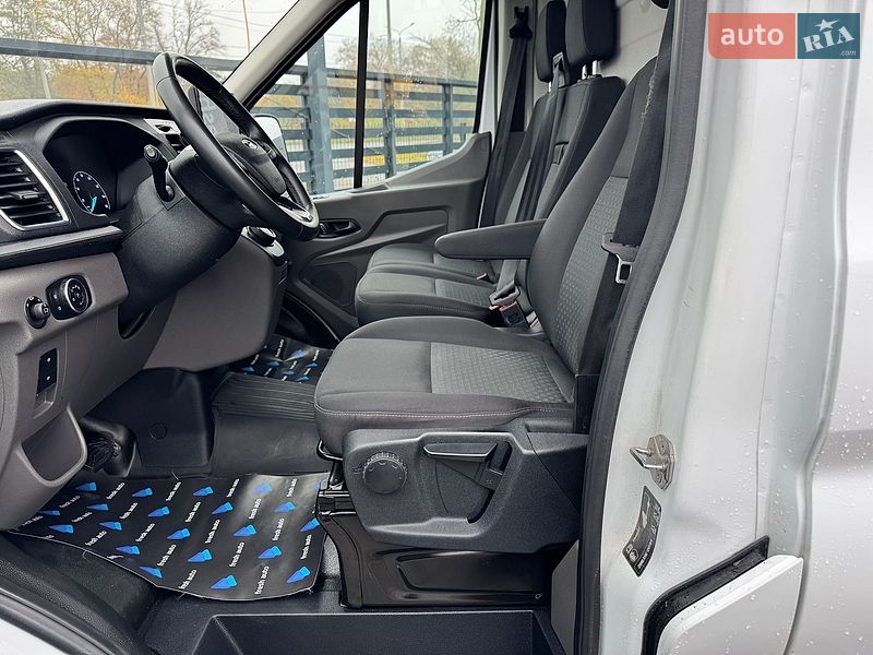 Грузовой фургон Ford E-Transit 2023 в Ровно