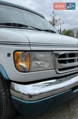 Мінівен Ford Econoline 1992 в Чернівцях