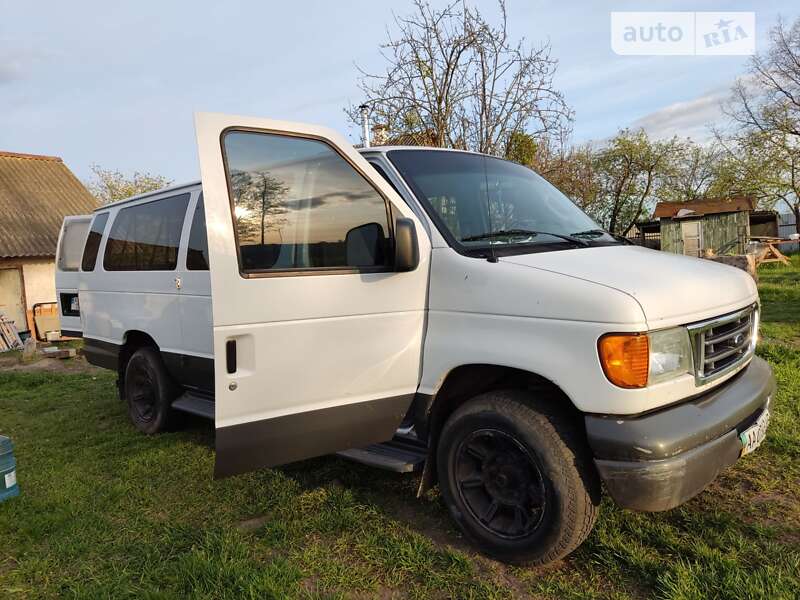 Микроавтобус Ford Econoline 2007 в Киеве фото 9 Микроавтобус Ford Econoline 2007 в Киеве
