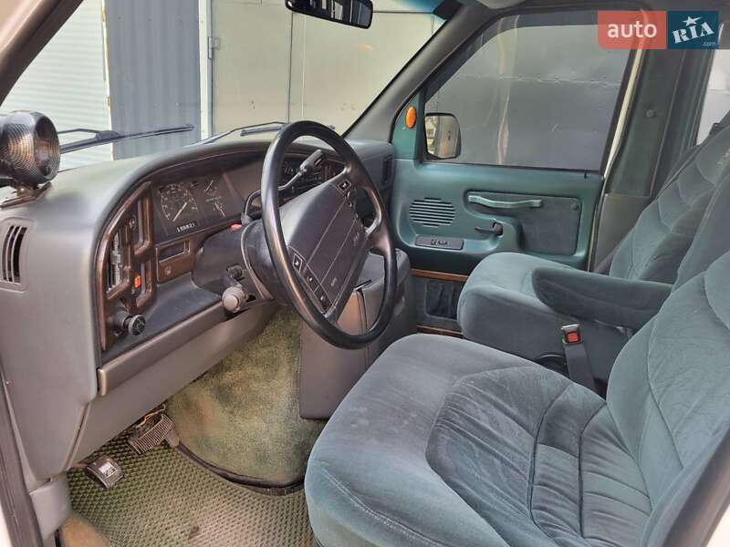 Минивэн Ford Econoline 1996 в Житомире