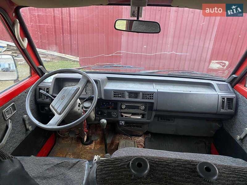 Минивэн Ford Econovan 1989 в Ракитном