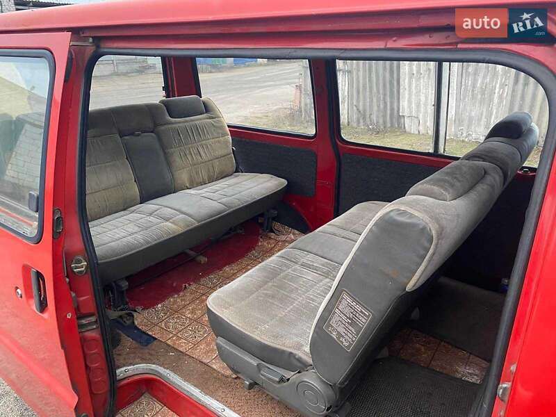 Минивэн Ford Econovan 1989 в Ракитном