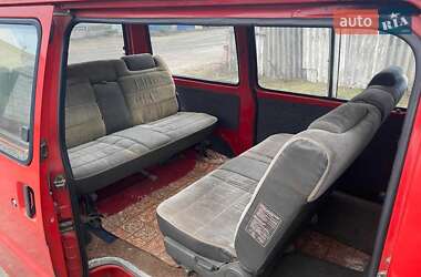Минивэн Ford Econovan 1989 в 