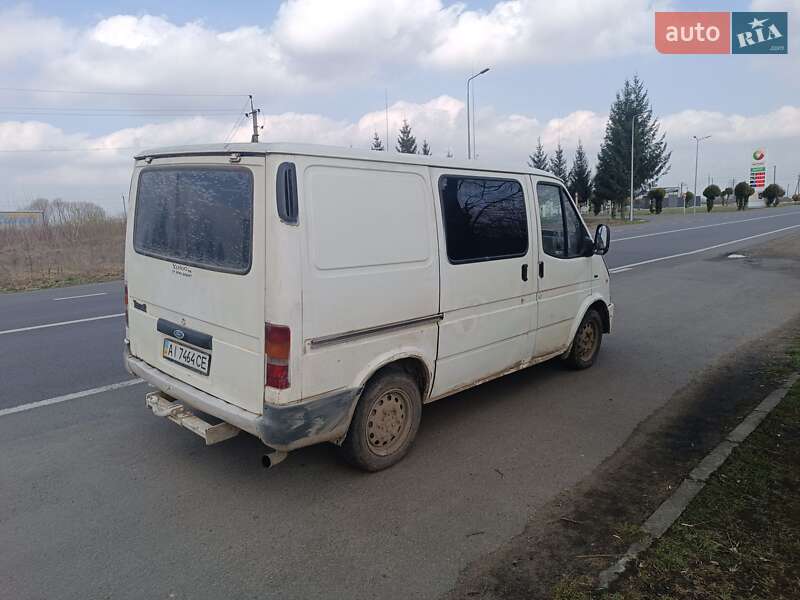 Мінівен Ford Econovan 1996 в Чернівцях