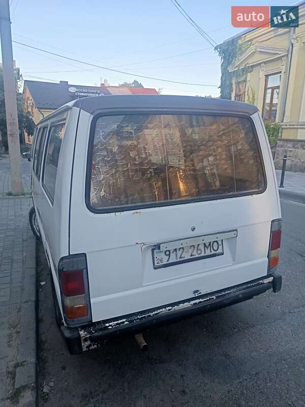 Минивэн Ford Econovan 1988 в Черновцах