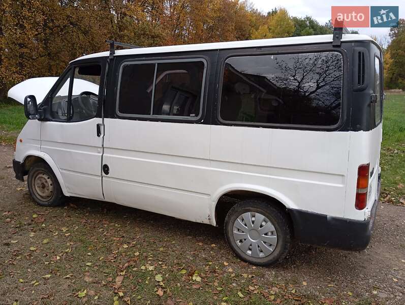 Мінівен Ford Econovan 1997 в Сторожинці