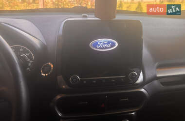 Позашляховик / Кросовер Ford EcoSport 2018 в 