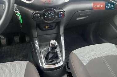 Внедорожник / Кроссовер Ford EcoSport 2015 в 