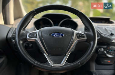 Внедорожник / Кроссовер Ford EcoSport 2015 в 