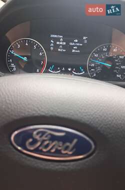 Внедорожник / Кроссовер Ford EcoSport 2018 в 
