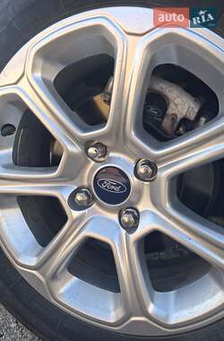 Внедорожник / Кроссовер Ford EcoSport 2018 в 