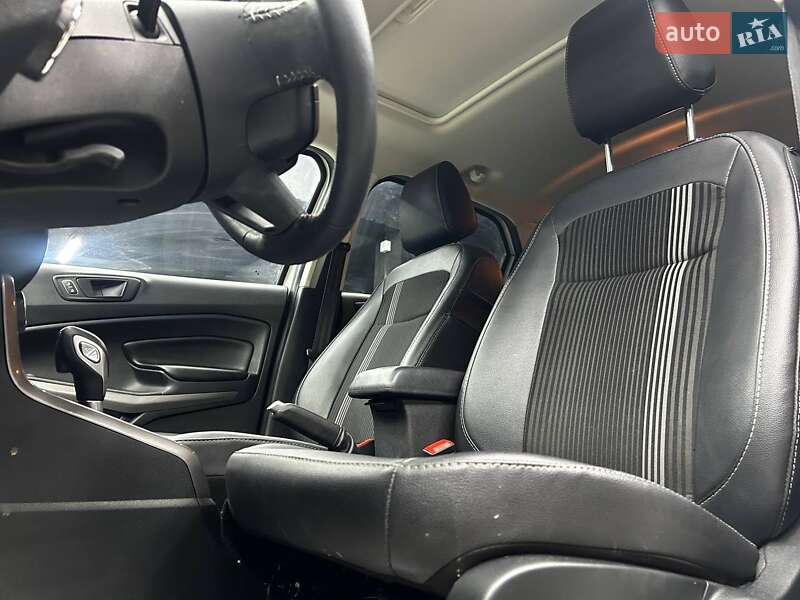 Внедорожник / Кроссовер Ford EcoSport 2022 в Черновцах