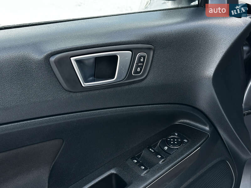 Внедорожник / Кроссовер Ford EcoSport 2018 в Львове