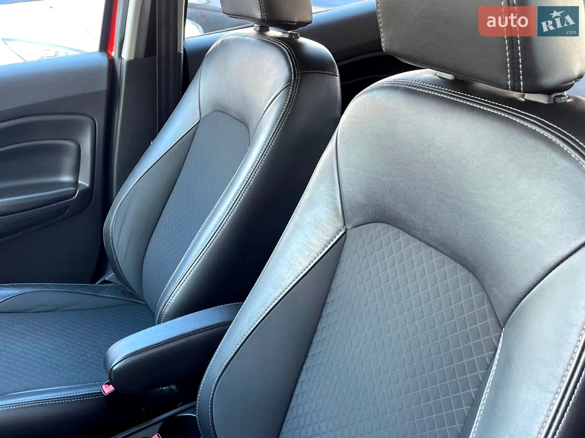 2016 Ford EcoSport - мініатюра 28