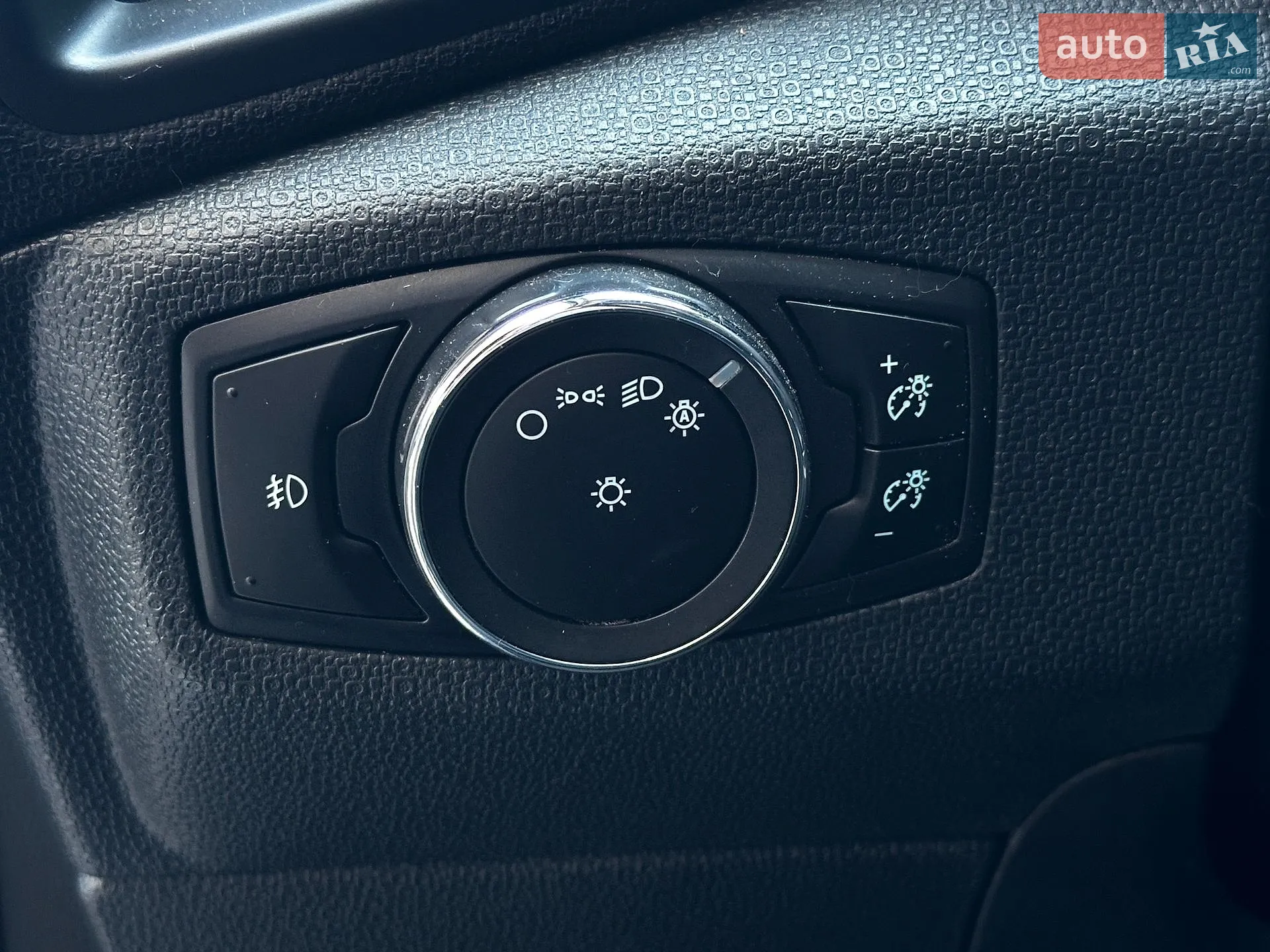2018 Ford EcoSport - мініатюра 38