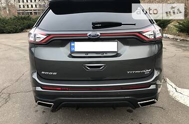 Внедорожник / Кроссовер Ford Edge 2018 в 