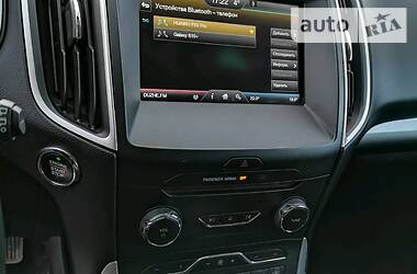 Позашляховик / Кросовер Ford Edge 2015 в 