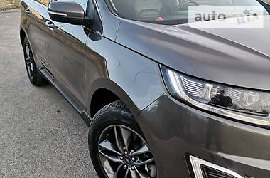 Позашляховик / Кросовер Ford Edge 2015 в 