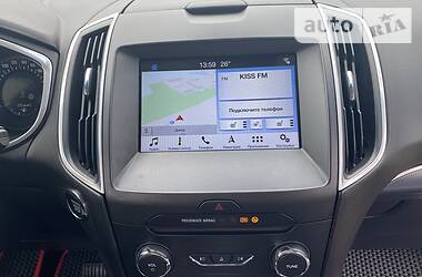 Позашляховик / Кросовер Ford Edge 2017 в 