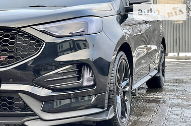 Внедорожник / Кроссовер Ford Edge 2019 в 
