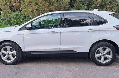 Внедорожник / Кроссовер Ford Edge 2016 в 