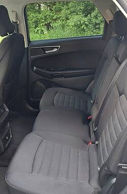 Внедорожник / Кроссовер Ford Edge 2016 в 