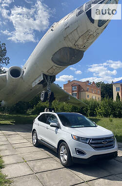 Внедорожник / Кроссовер Ford Edge 2015 в 