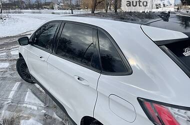 Внедорожник / Кроссовер Ford Edge 2018 в 