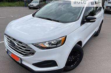 Внедорожник / Кроссовер Ford Edge 2018 в 