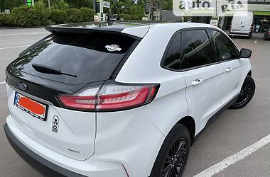 Внедорожник / Кроссовер Ford Edge 2018 в 