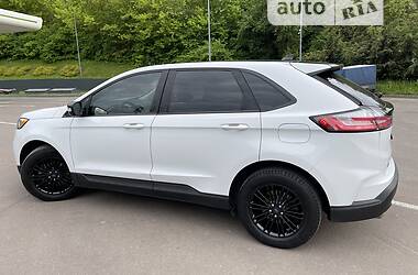 Внедорожник / Кроссовер Ford Edge 2018 в 