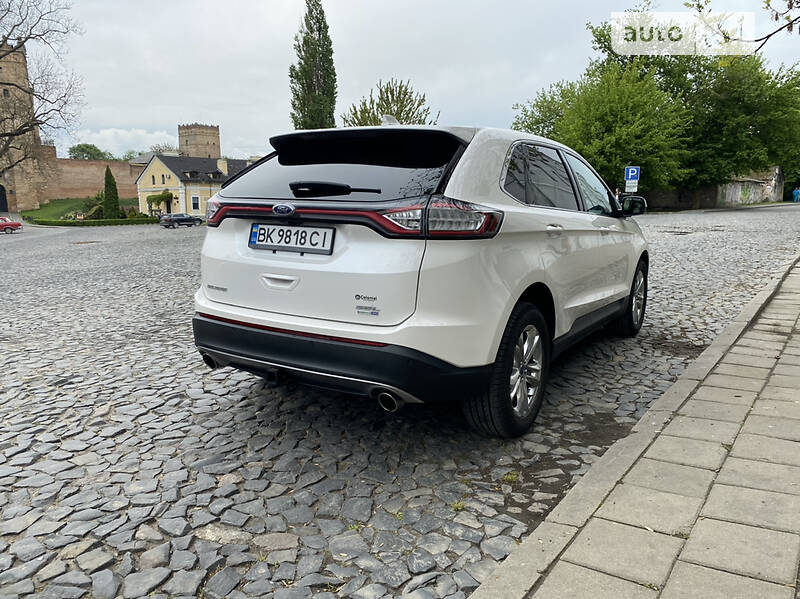 Позашляховик / Кросовер Ford Edge 2015 в Луцьку