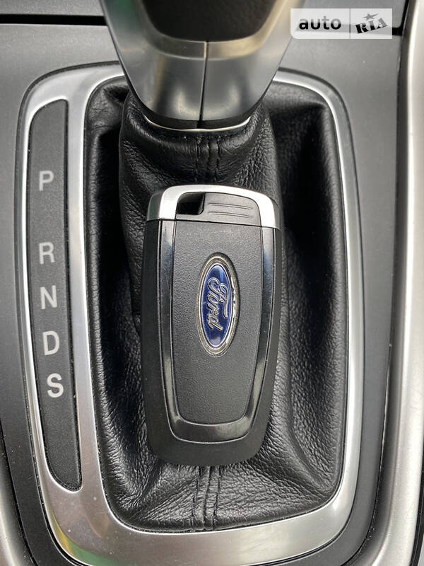 Позашляховик / Кросовер Ford Edge 2015 в Луцьку