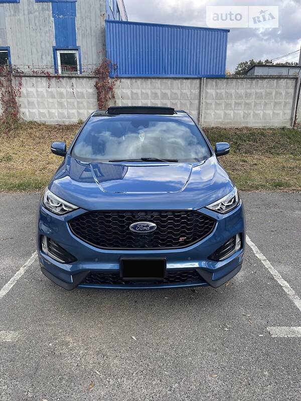 Внедорожник / Кроссовер Ford Edge 2019 в 