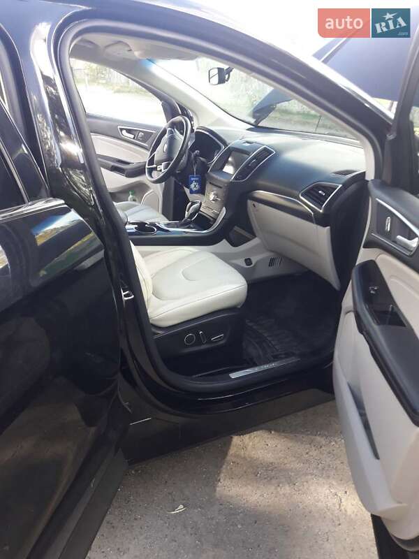 Позашляховик / Кросовер Ford Edge 2016 в Кривому Розі