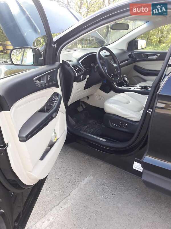 Позашляховик / Кросовер Ford Edge 2016 в Кривому Розі